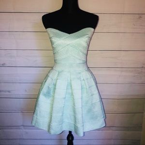 Varga Strapless Mint Bandage Dress Size Large